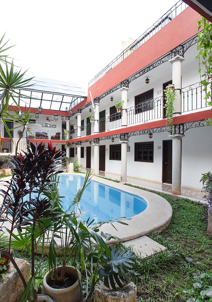 La Aurora Hotel Colonial 53/61