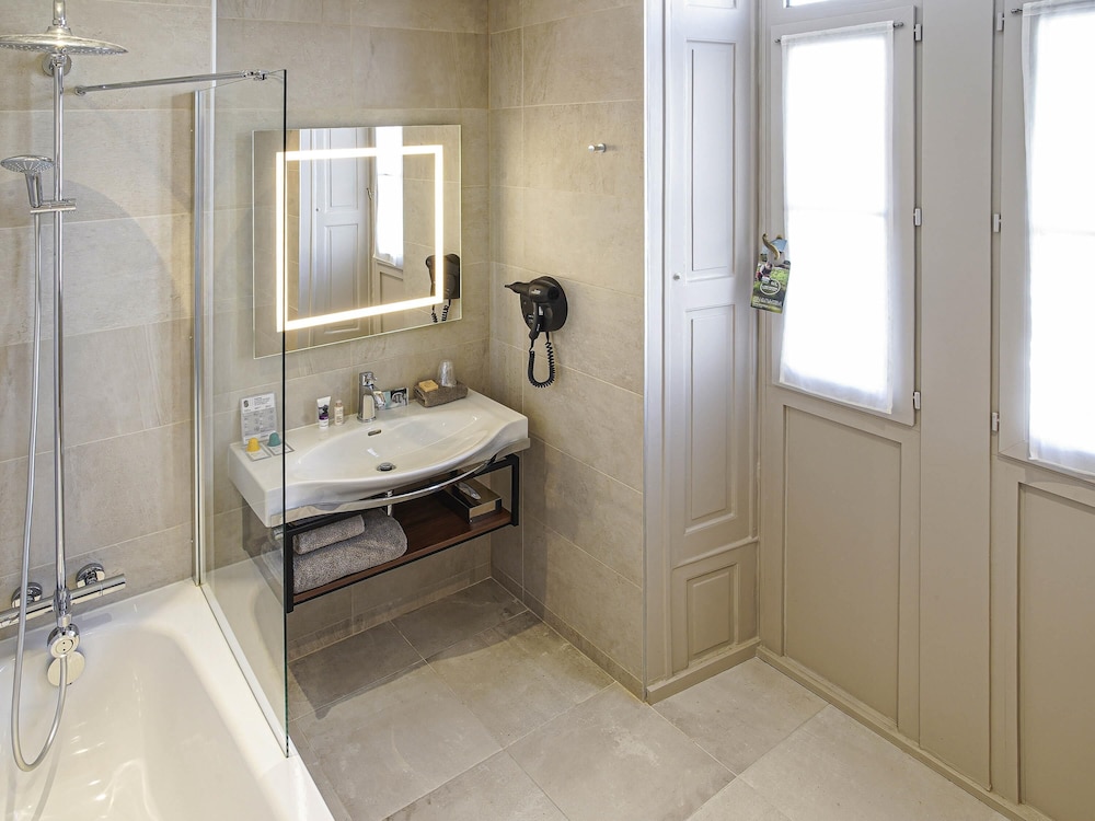 Mercure Rennes Place Bretagne 68/68
