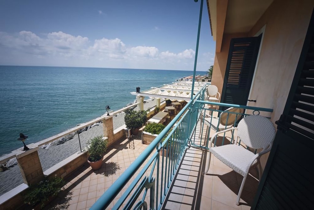 Hotel Ristorante La Lampara 4/43