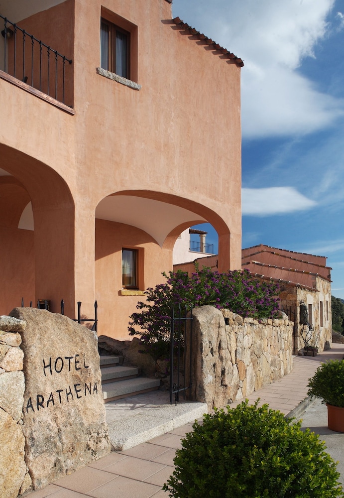 Hotel Arathena 26/34