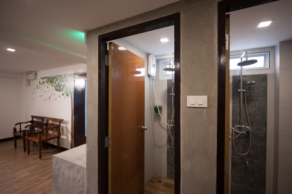 Hoppers Place Donmuang Hostel 26/46