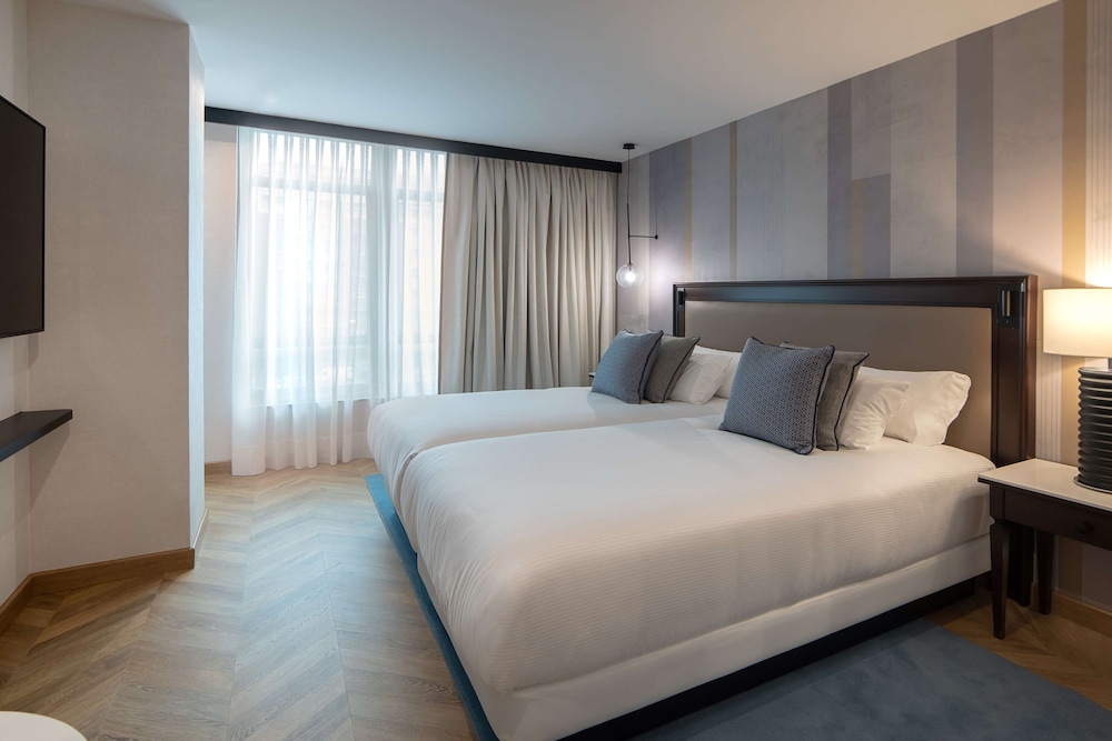 Hyatt Regency Hesperia Madrid 18/65