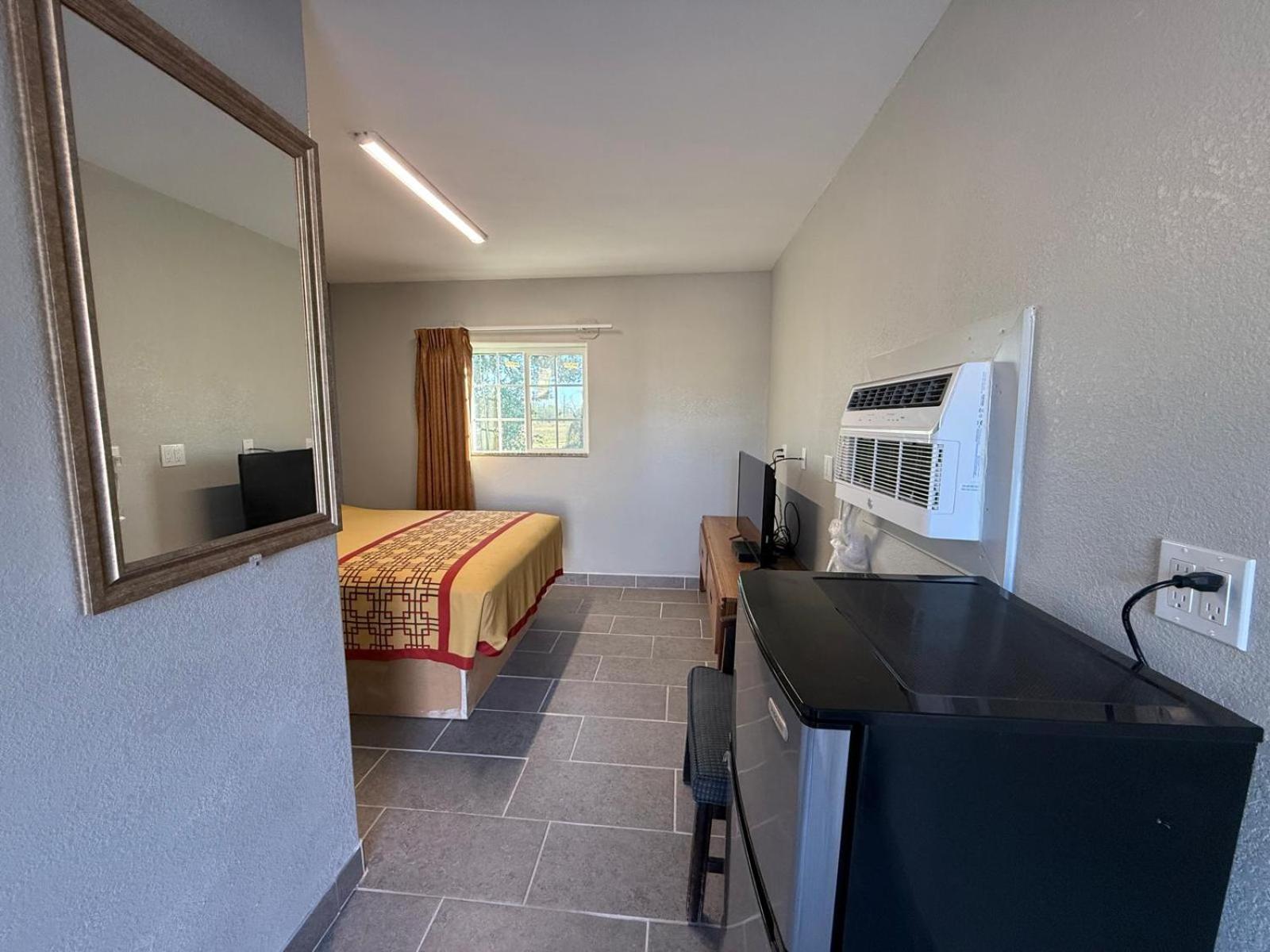 Bel-Air Motel 9/23