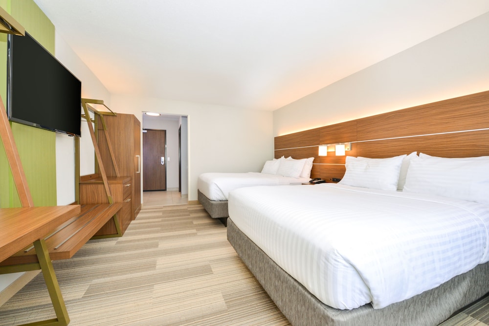 Holiday Inn Express And Suites Salem 16/45