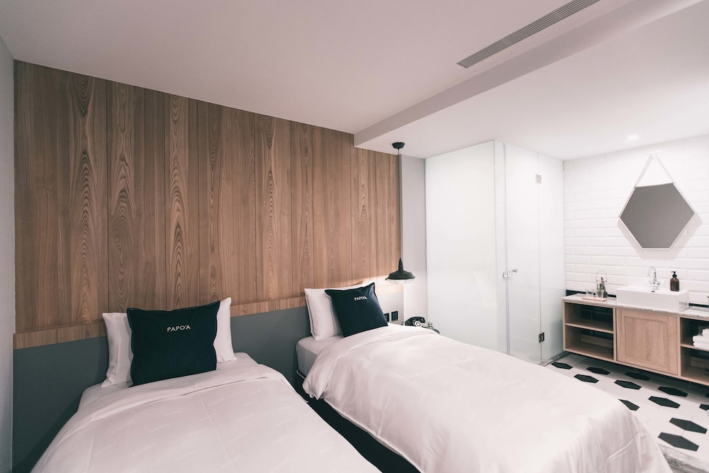 PAPOA HOTEL 18/50