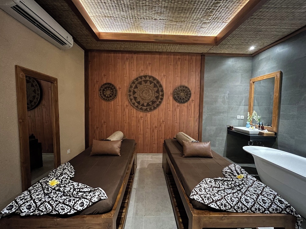 Sakti Garden Resort and Spa 25/50