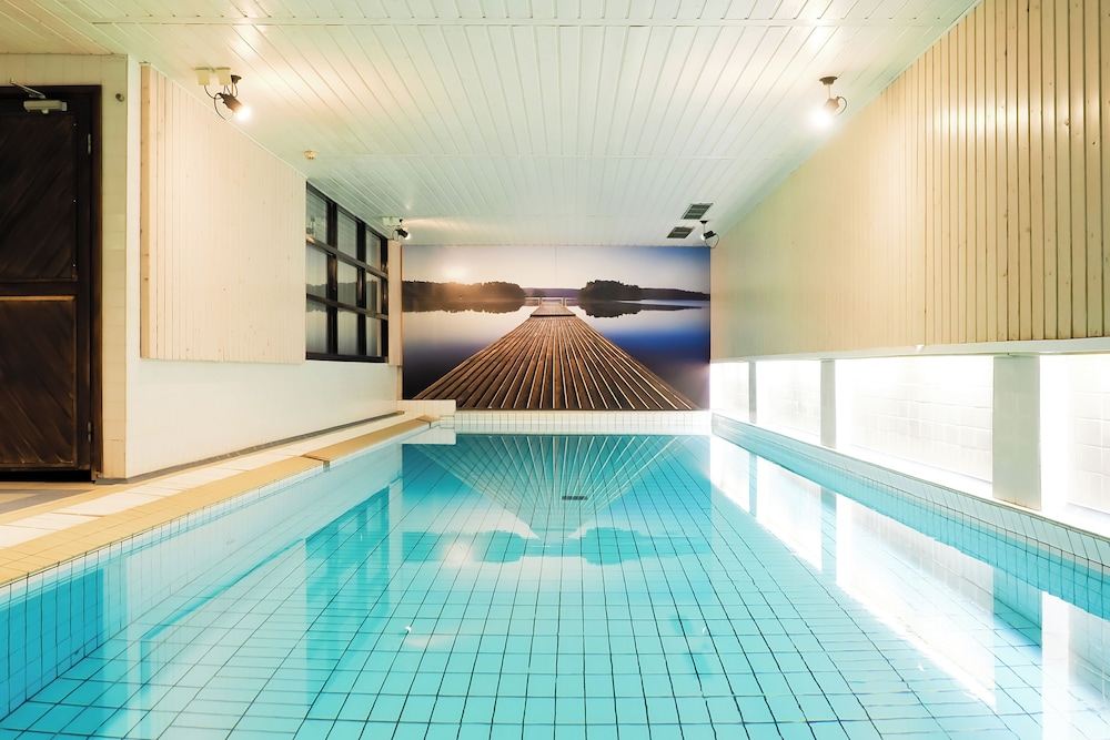 swimming pool spa