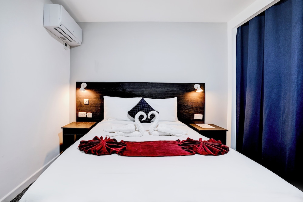 OYO The Chiltern Hotel 18/45
