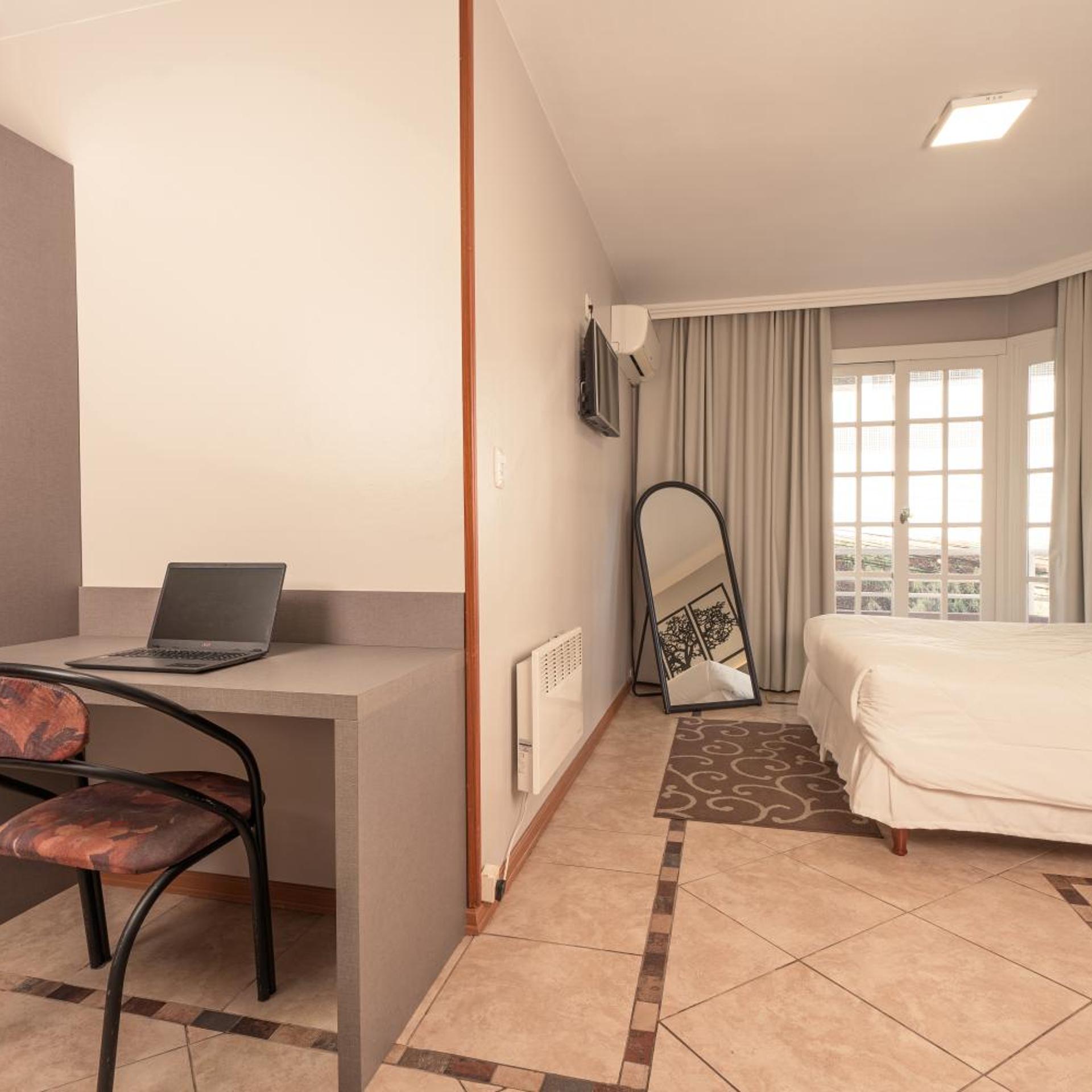 Hotel Mont Blanc 30/37