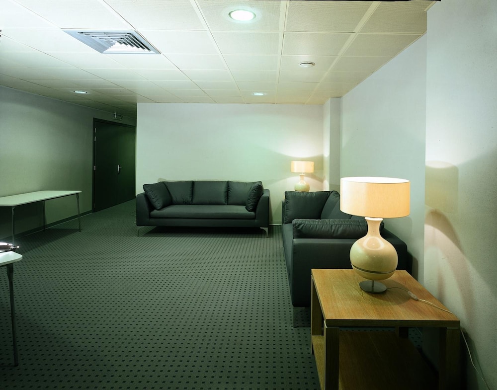MERIDIANA COUNTRY HOTEL 22/41