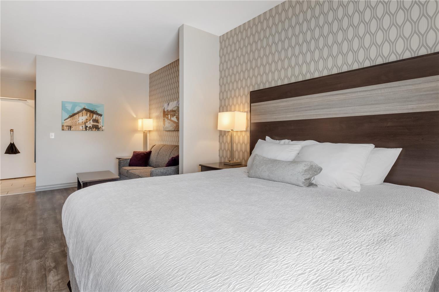 Suite, King Bed, Sofa, Accessible, Best Western Plus Saint Peter 1/5