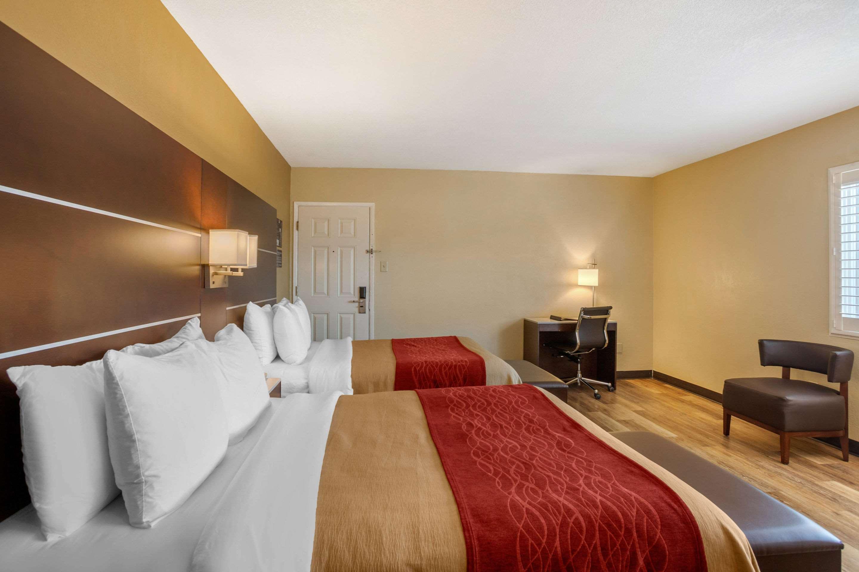 UPGRADE, 2 DOUBLE BEDS