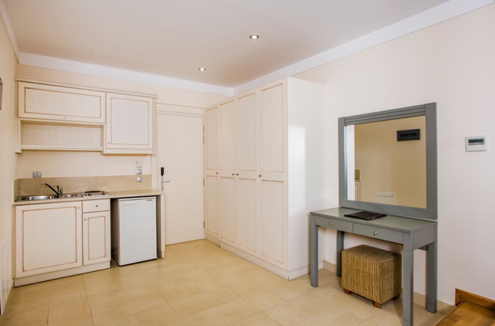 Almiriki Chios Rooms & Apartments 3/66