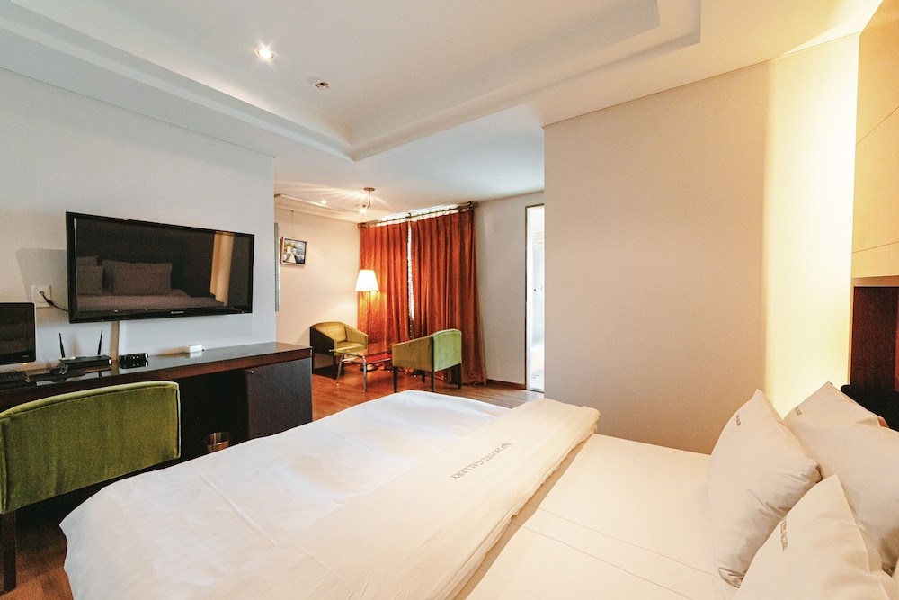 Hotel Gallery 10/50