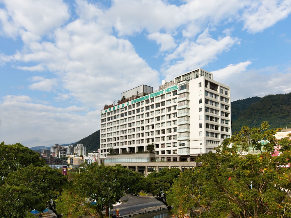 Evergreen Resort Hotel Jiaosi 4/70