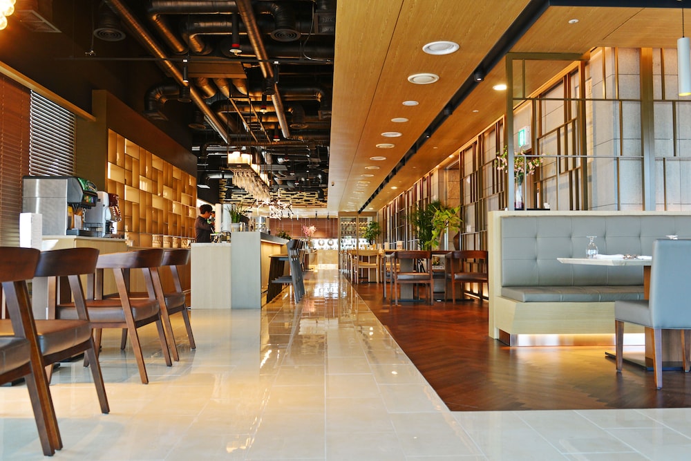 Harbor Park Hotel 40/51