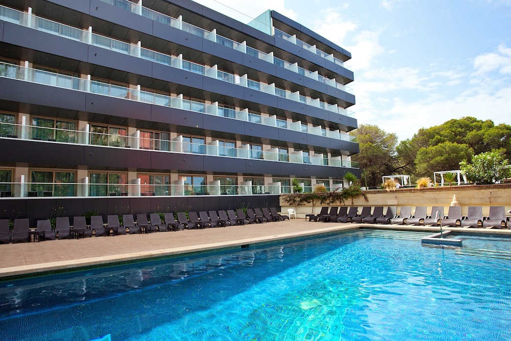 Ipanema Beach Hotel 2/34