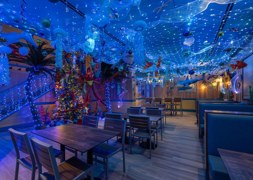 Margaritaville Hotel Kansas City 35/52