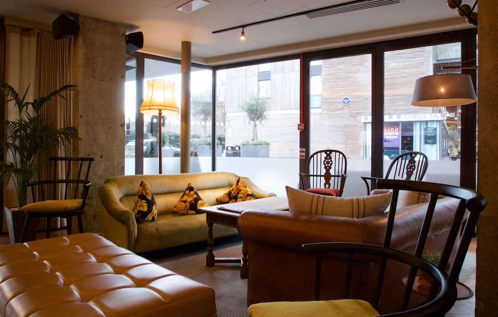 Bermondsey Square Hotel 25/50