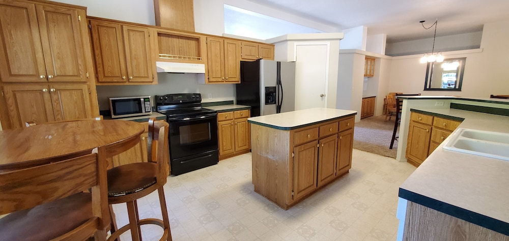 3 Rivers Resort and Guide Service 40/50