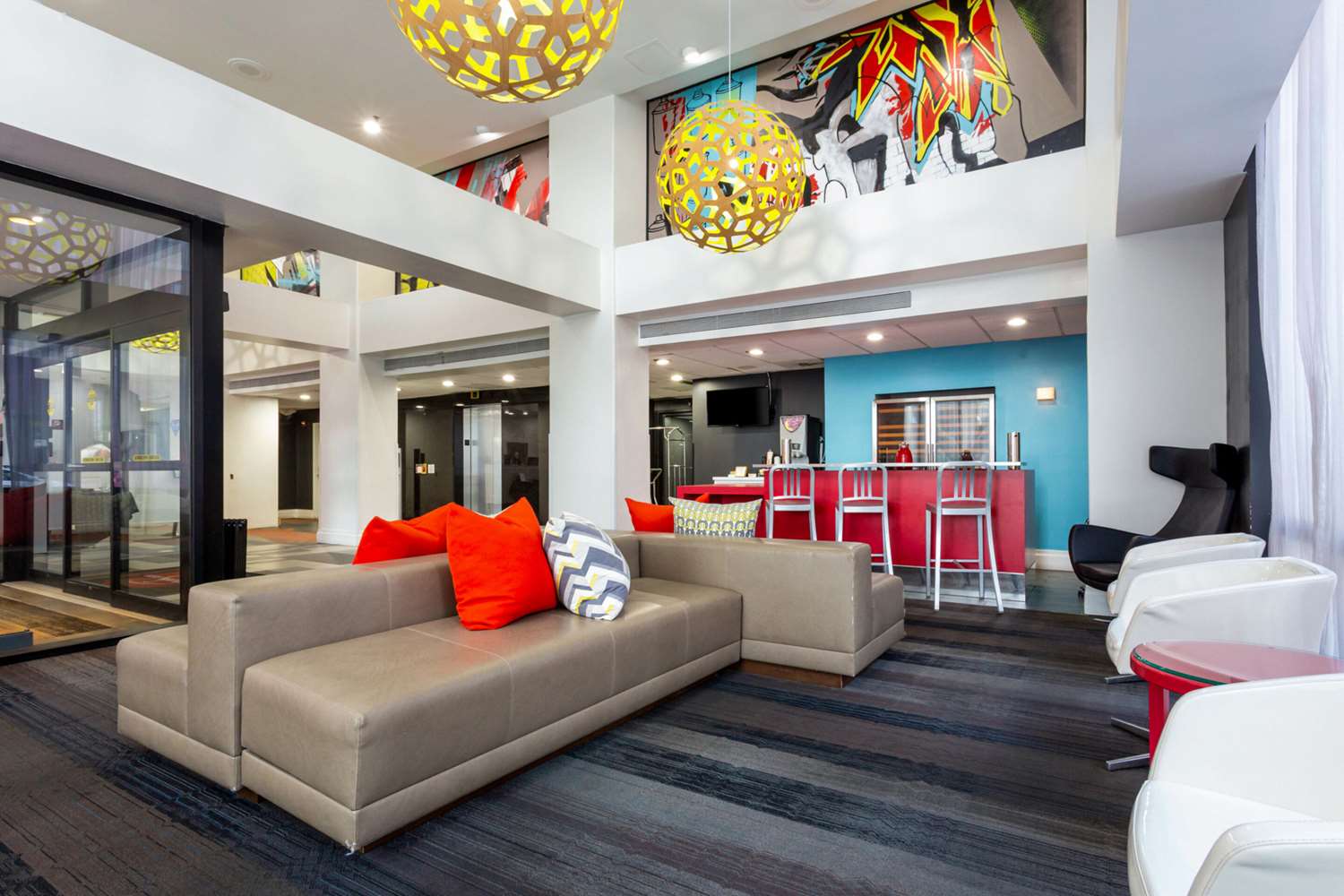 Comfort Inn & Suites Baltimore Inner Harbor 17/39
