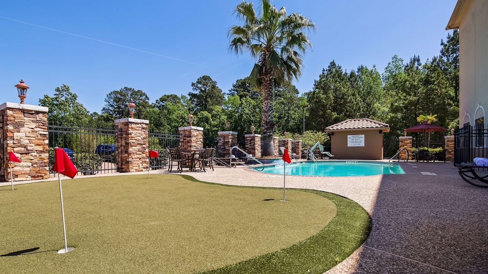 Best Western Plus Crown Colony Inn and Suites 5/59