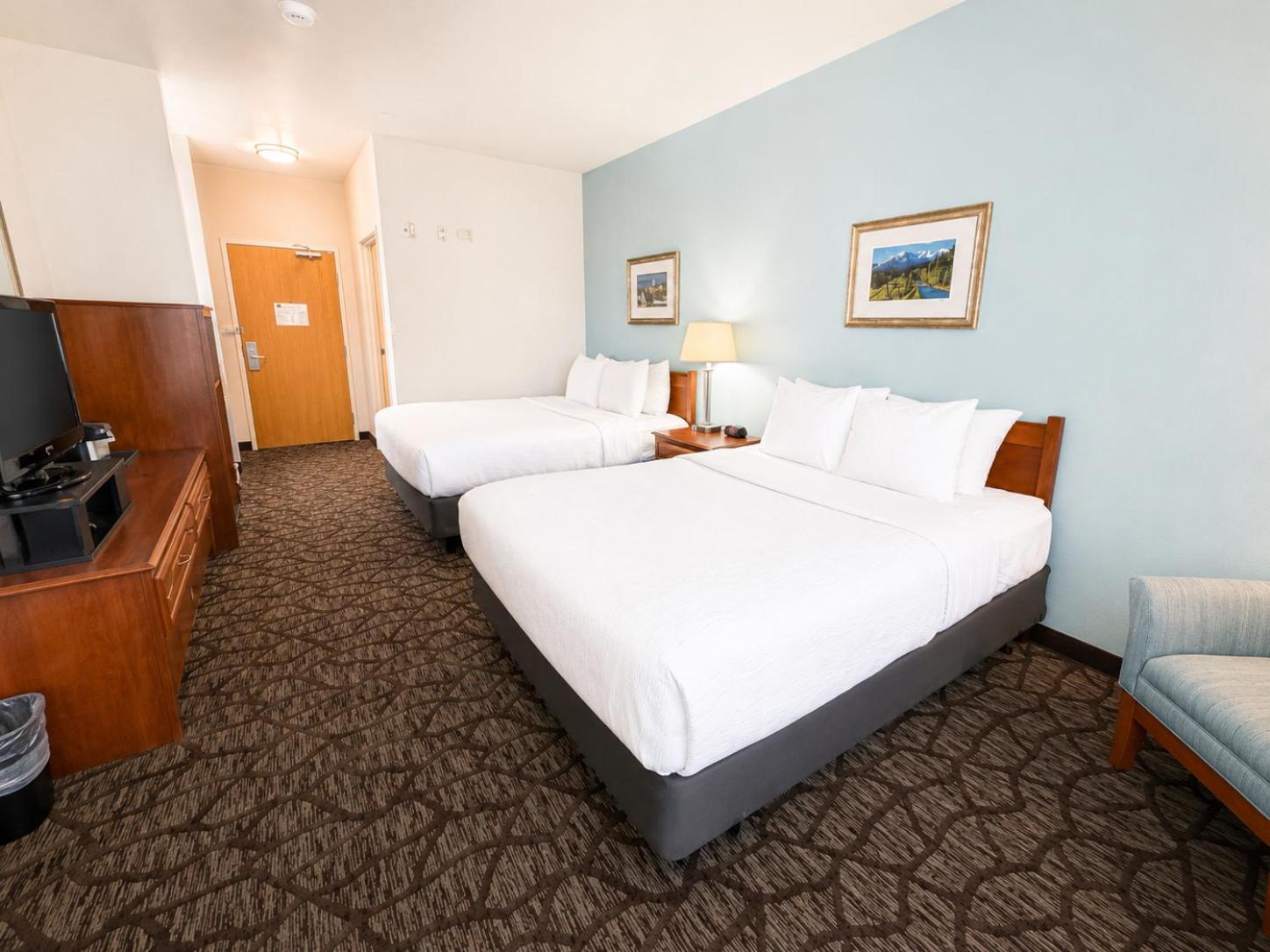 Room, 2 Queen Beds, Pet Friendly, Quality Inn & Suites Sequim at Olympic National Park 2/7