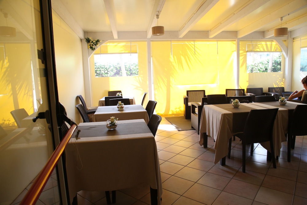 Hotel Sogni D Oro Airport Formerly Hotel Morgan 38/47