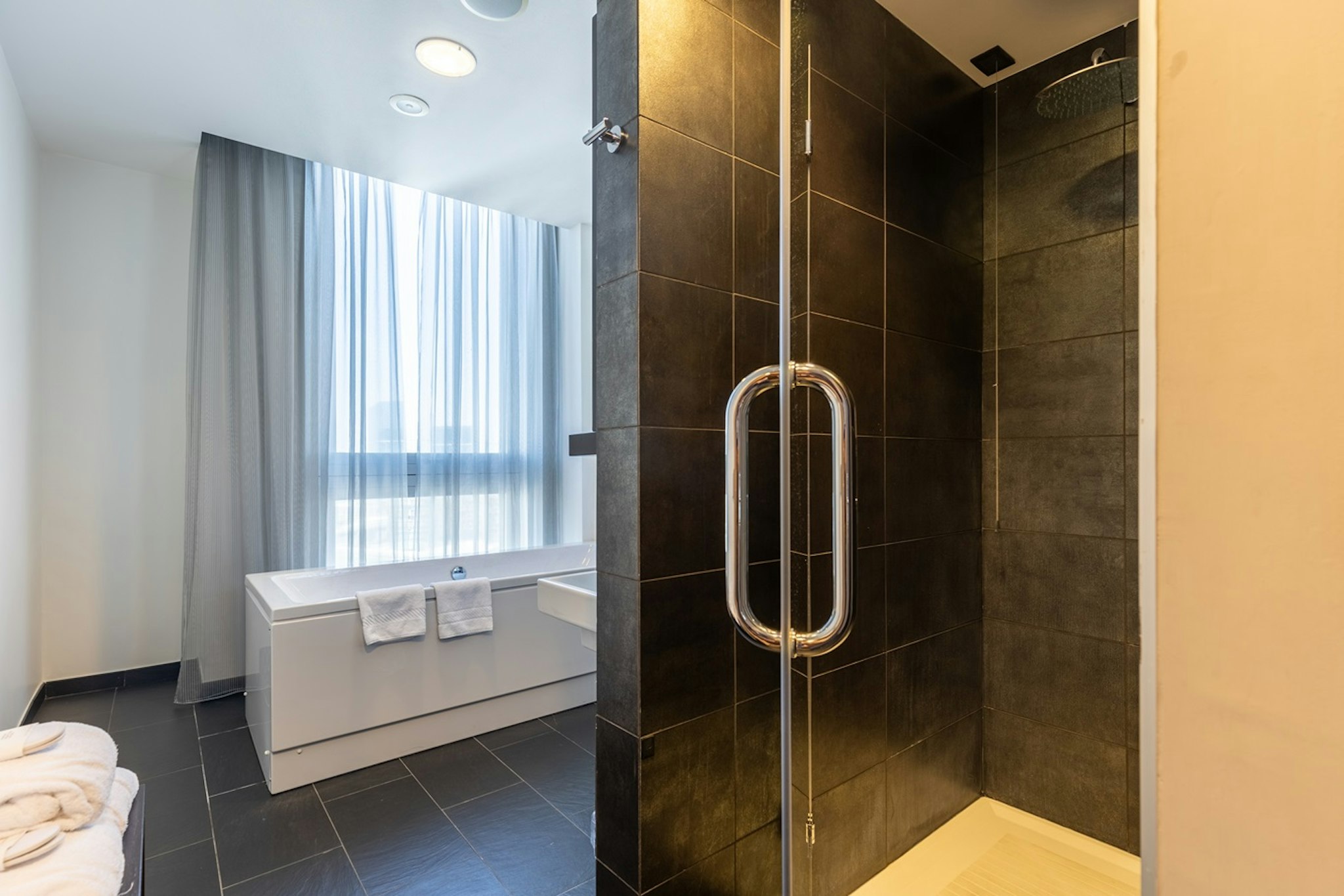 H2C HOTEL MILANOFIORI 49/50
