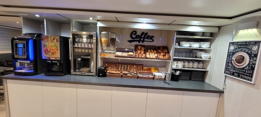 Fasthotel Roissy Saint Witz 20/50