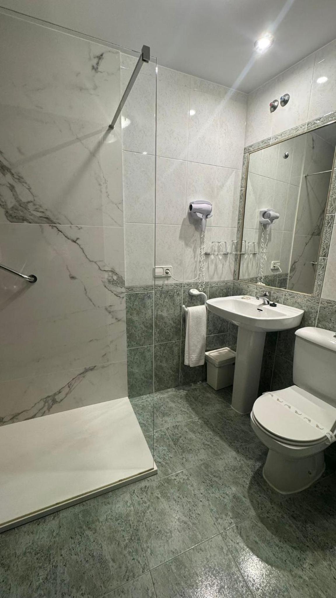 Bradomin Hotel 46/50