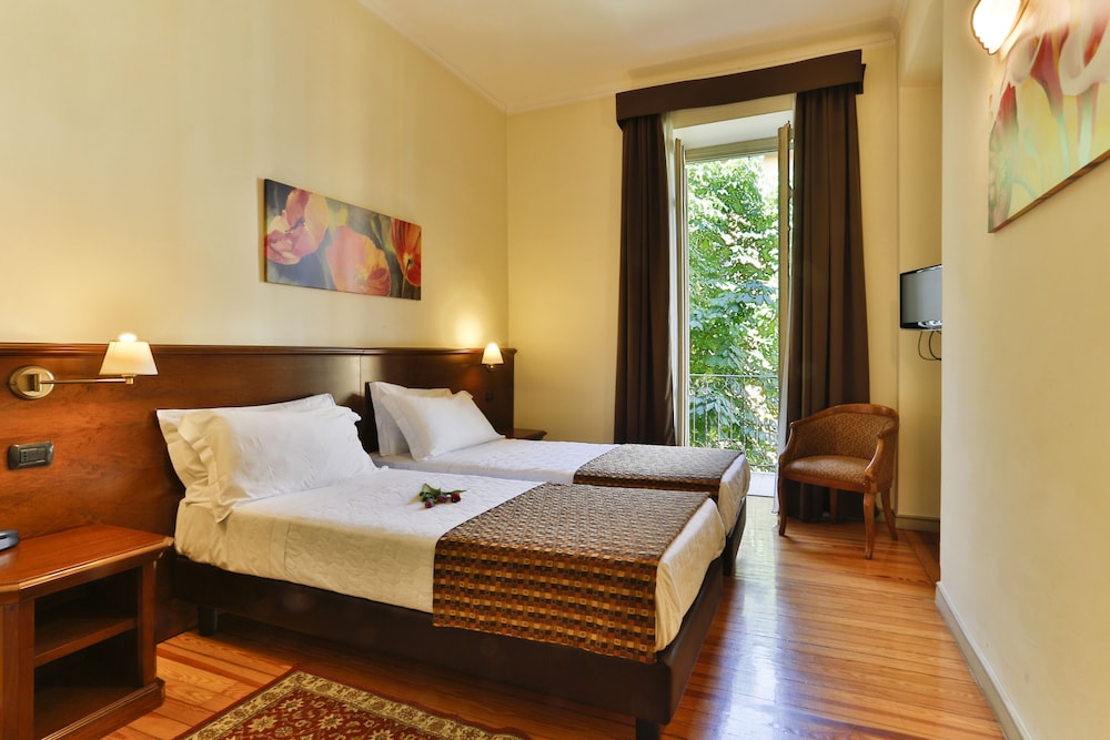 STANDARD, DOUBLE OR TWIN BED