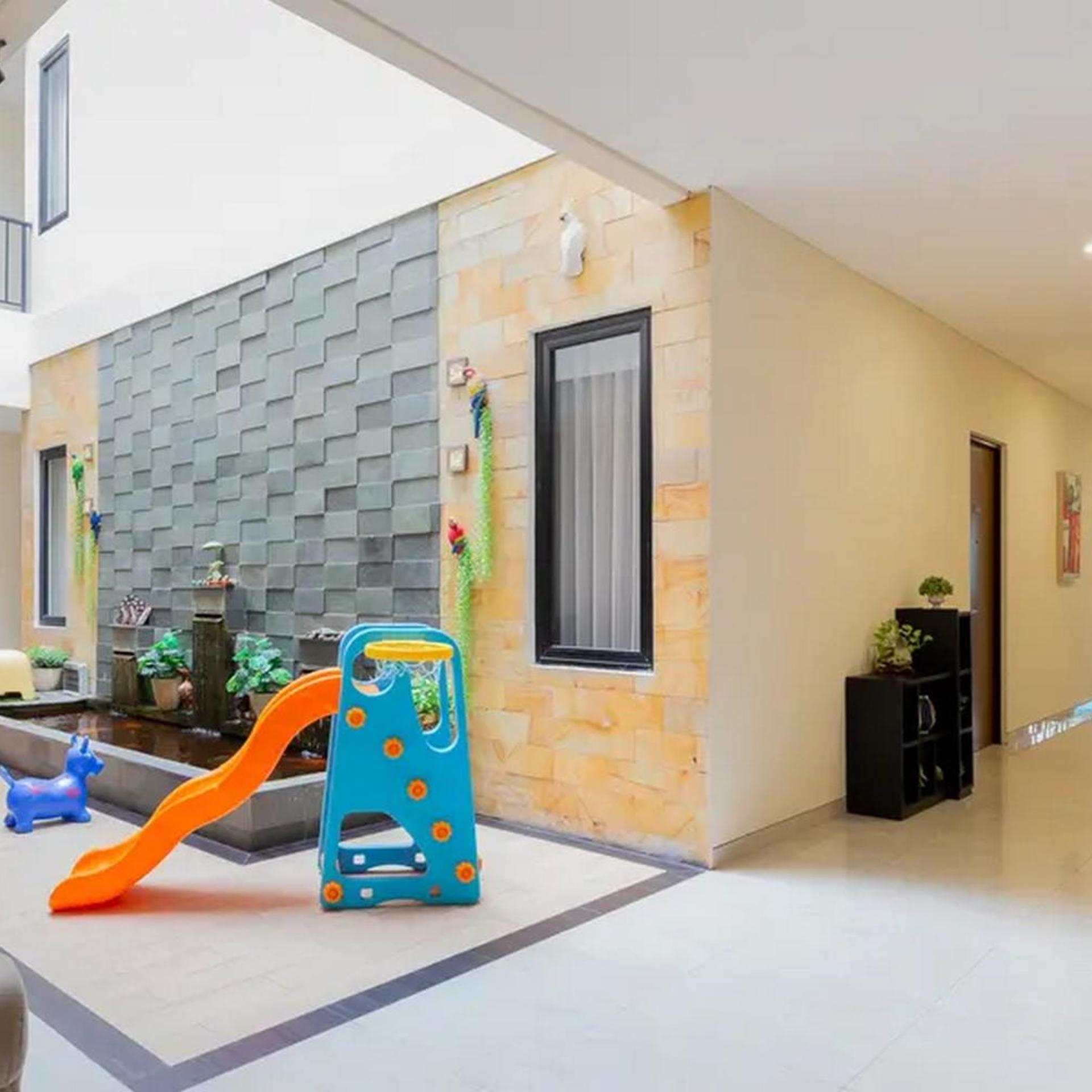 Sans Hotel Box Mansion Surabaya 53/65