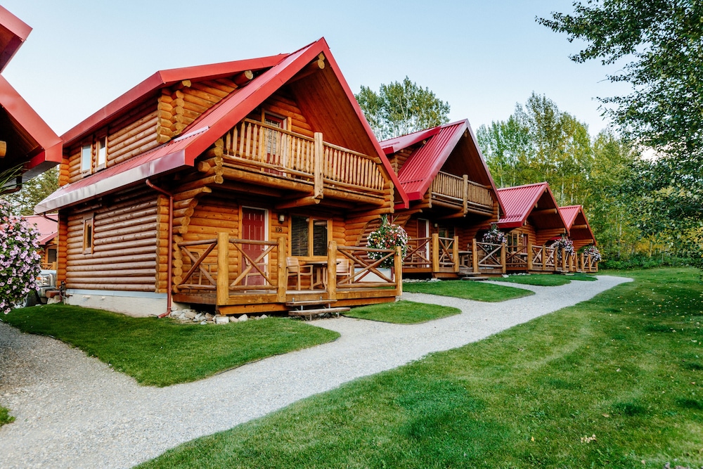 Miette Mountain Cabins 7/50