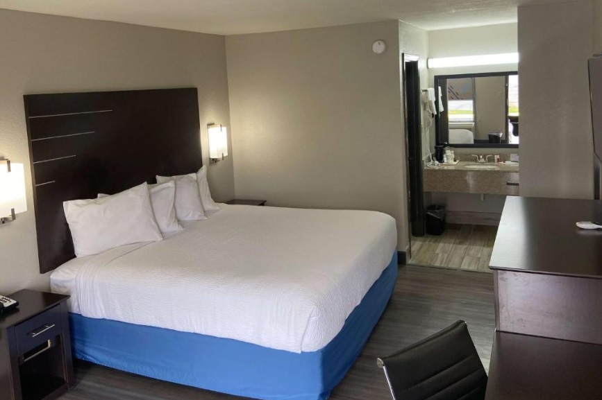 Days Inn by Wyndham Moss Point Pascagoula 5/12