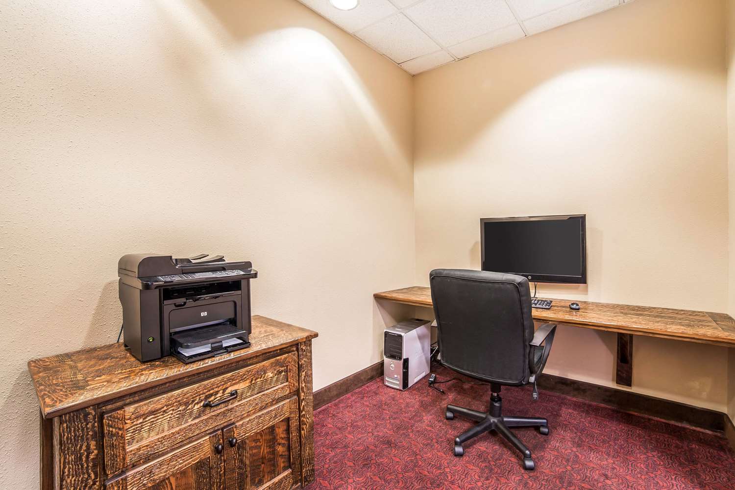 Studio6 Suites Butte, MT I-90 I-15 37/42