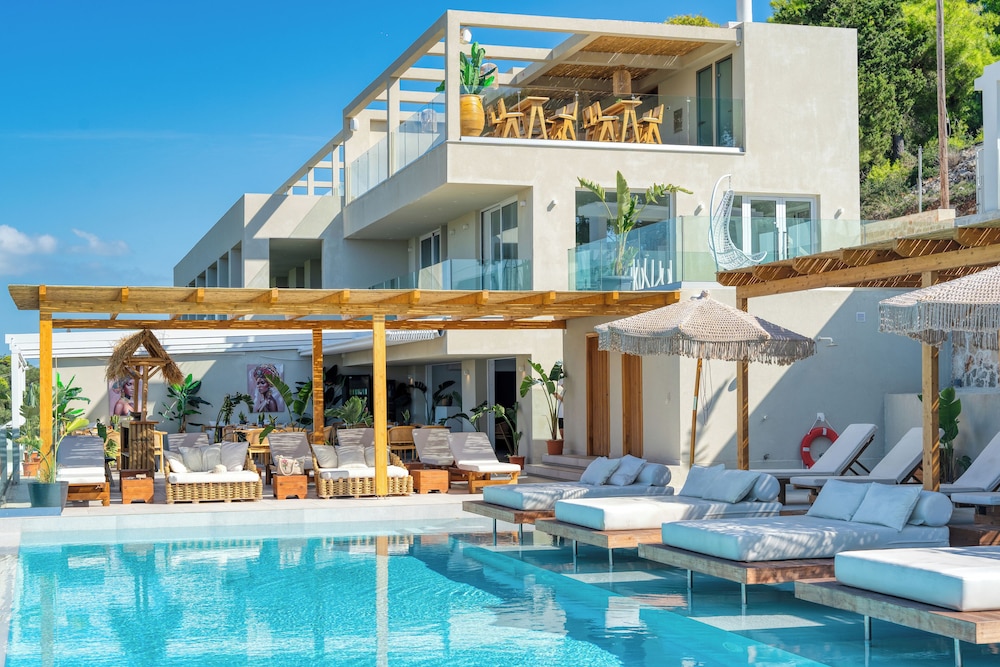 Myzith Luxury Suites 10/58