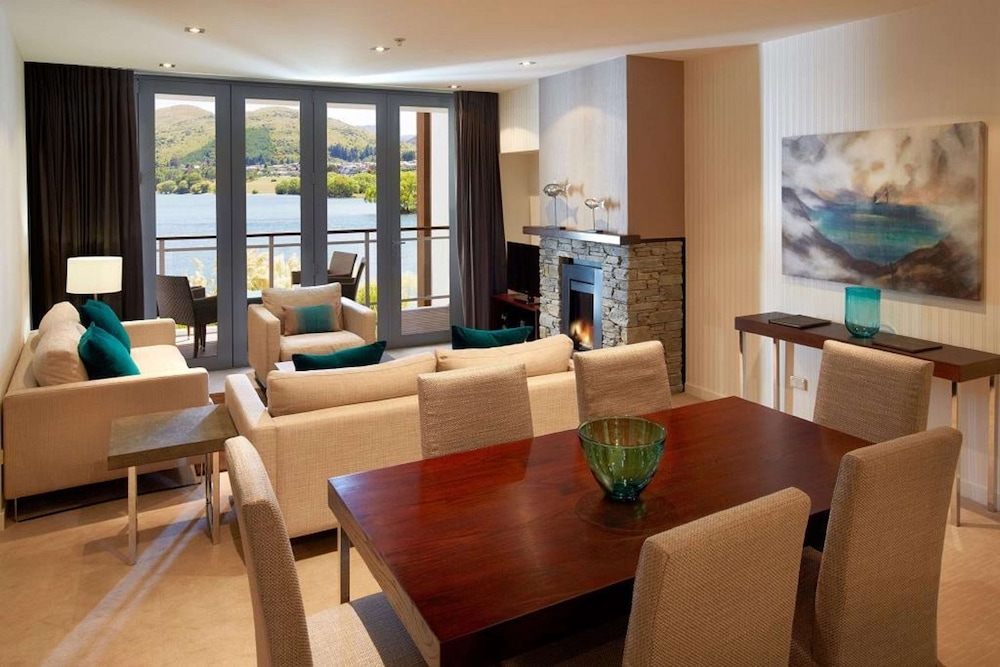 Hilton Queenstown Resort and Spa 56/89
