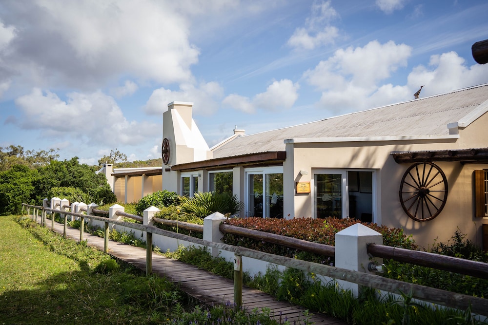 Oyster Bay Lodge 3/50