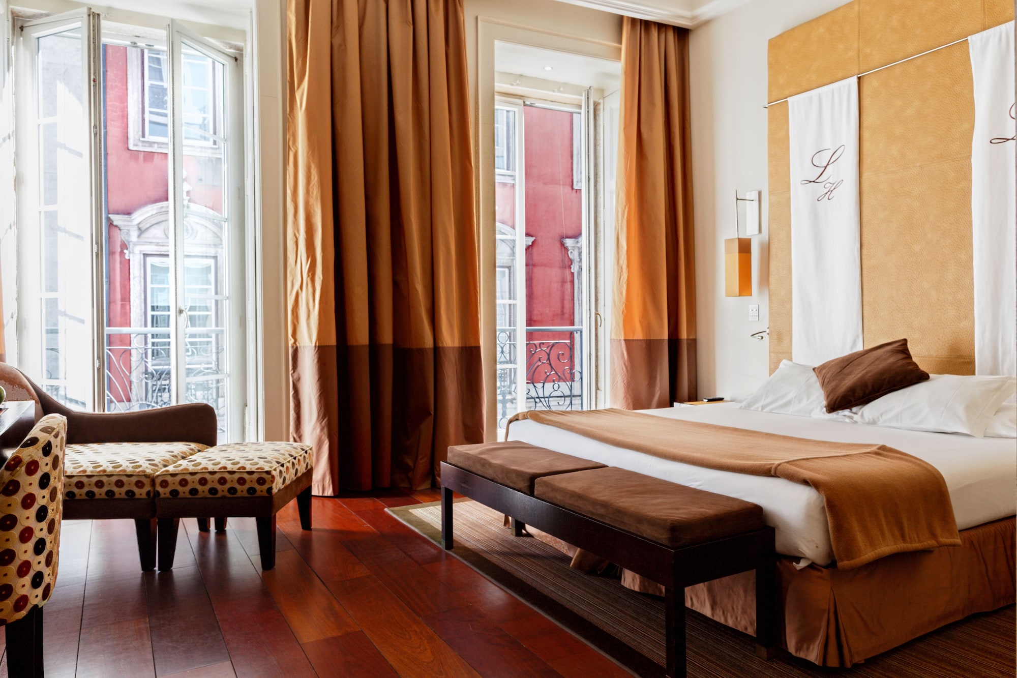 HERITAGE, DOUBLE BED