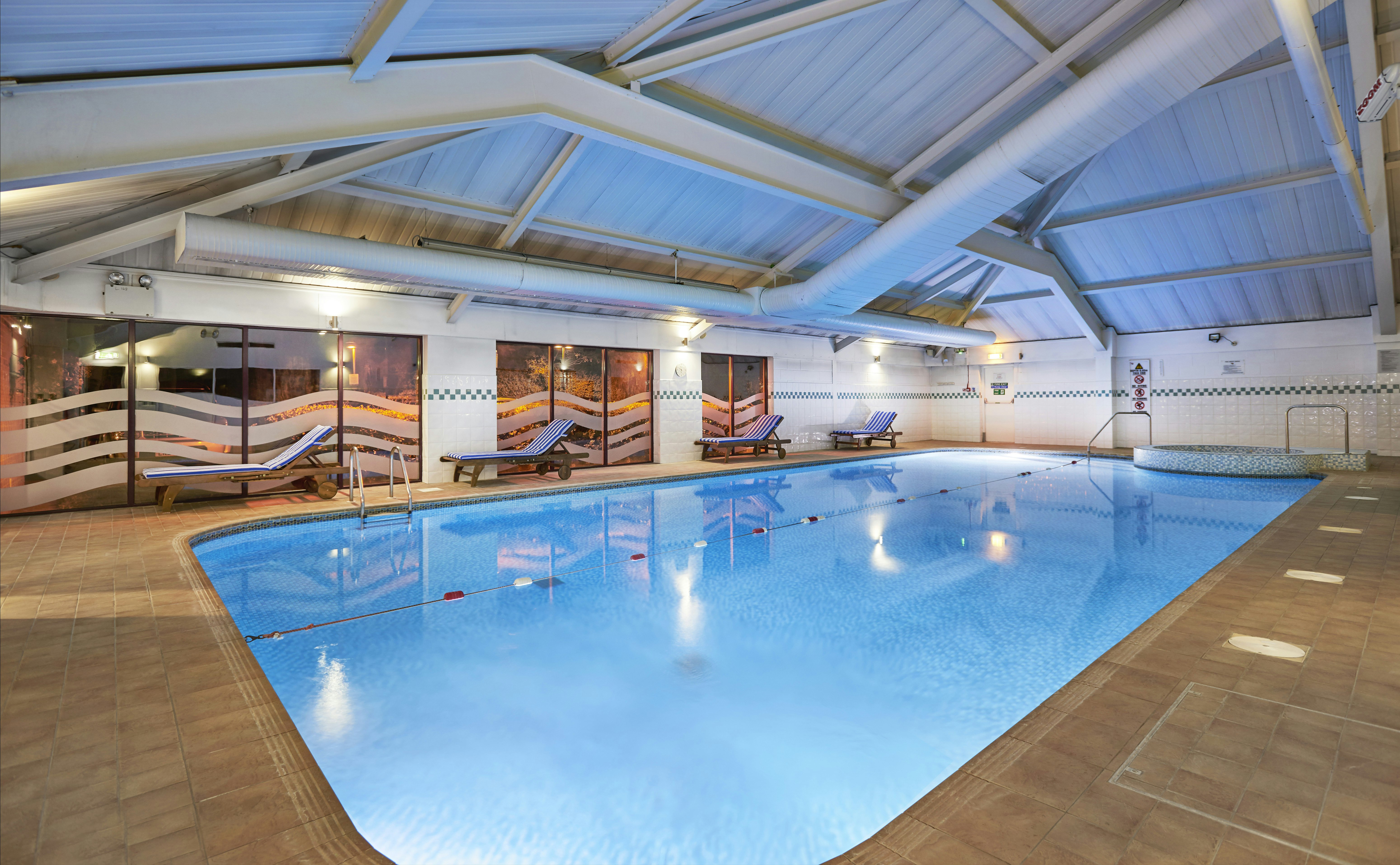 DOUBLETREE BY HILTON BRISTOL NORTH 24/47