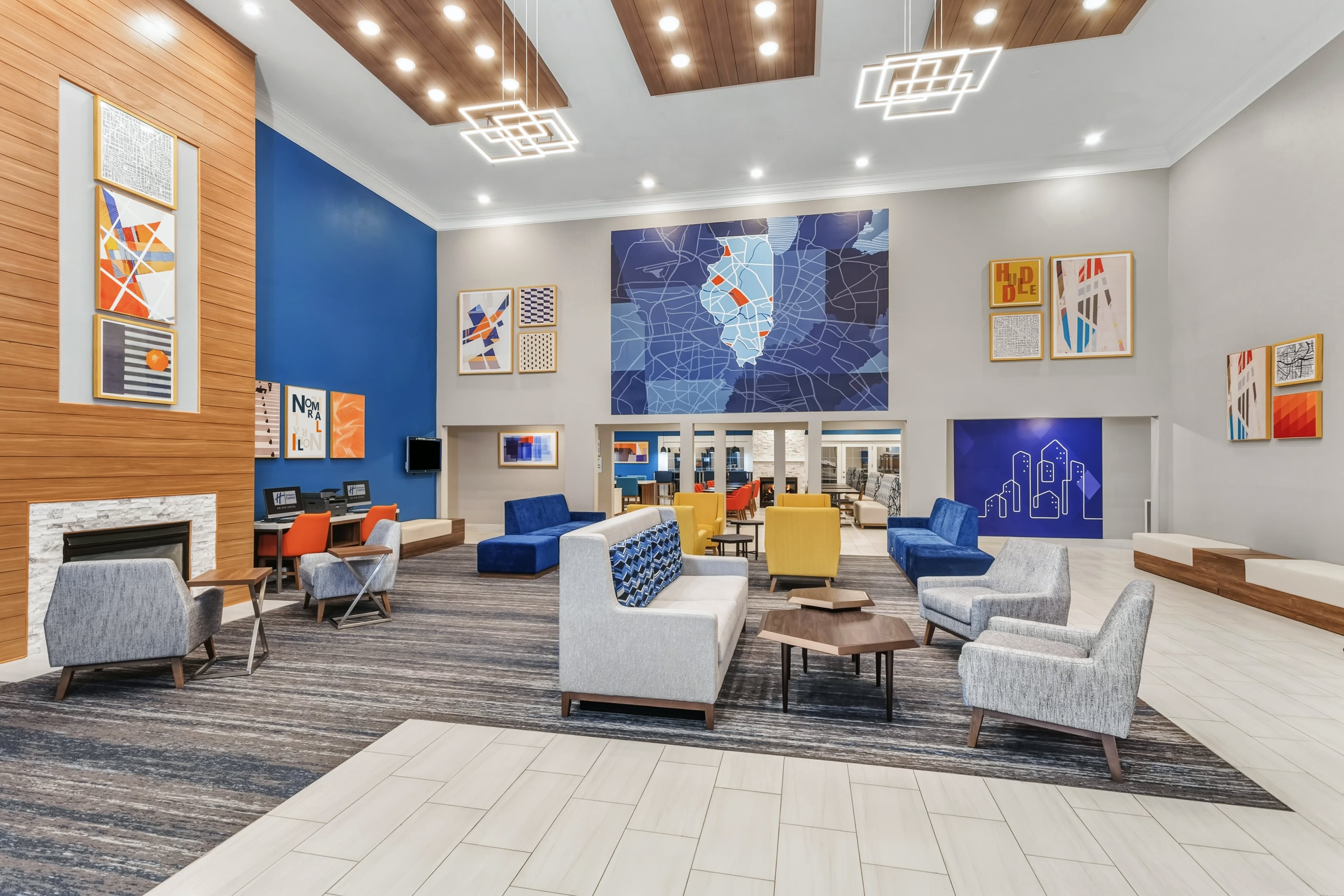 Holiday Inn Express & Suites Bloomington - Normal, an IHG Hotel 45/69