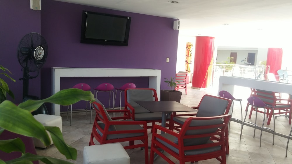 Hotel Atrium Plaza 48/65
