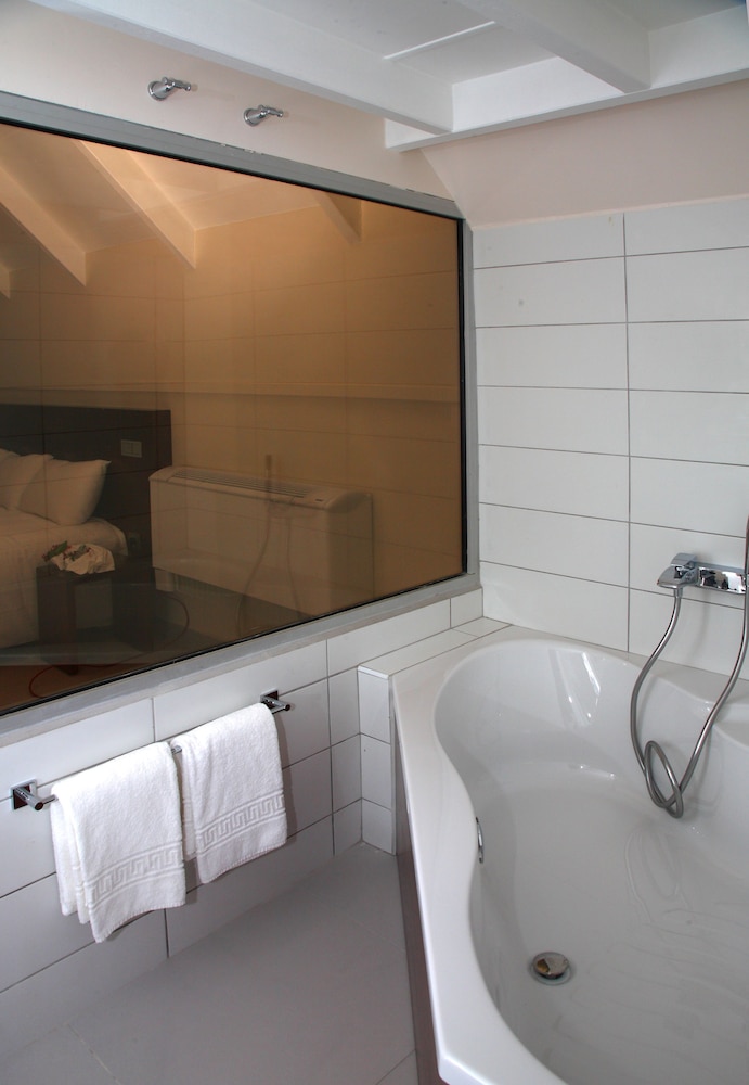 Mahogany Hotel Residence & Spa 14/67