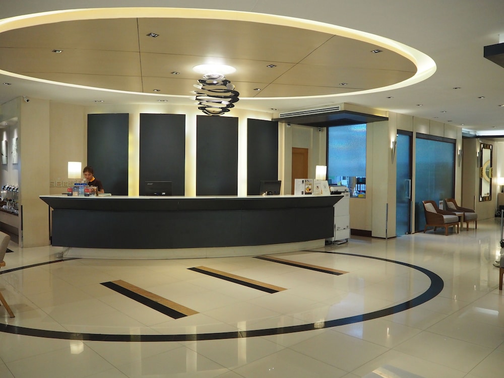 Royal View Resort 3/50