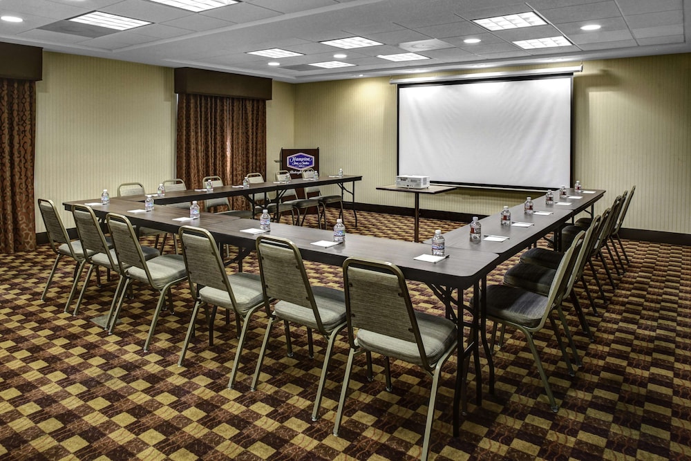 Hampton Inn and Suites-Bakersfield/Hwy 58, CA 46/51