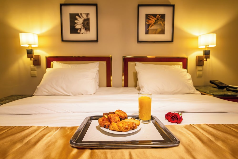 Ilisia Hotel 36/68