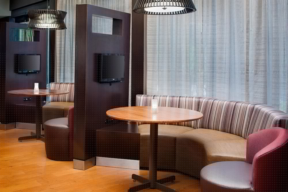 Courtyard By Marriott Birmingham Homewood 28/32