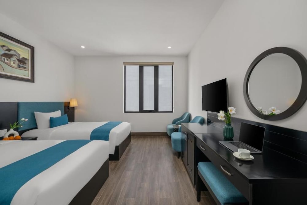 SUPERIOR, DOUBLE OR TWIN BED, CITY VIEW
