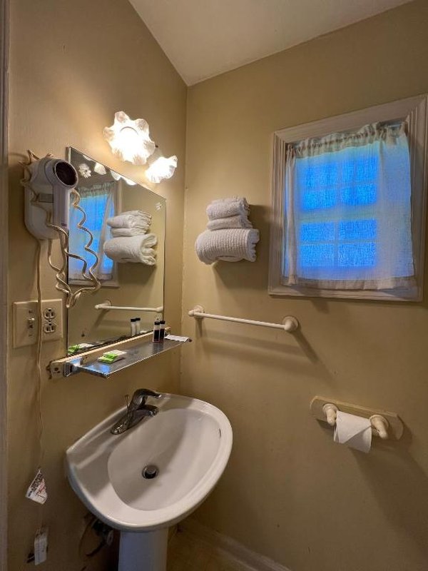 Budget Inn By OYO Natural Bridge I-81 10/10